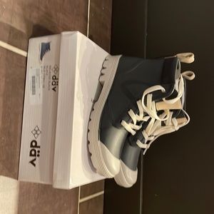 Dav Melrose black lace up rain boots, size 8, brand new with box